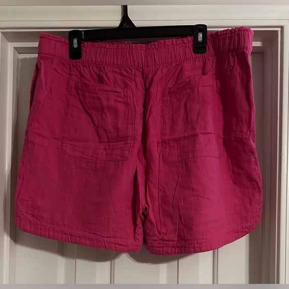 Bright pink cotton Old Navy shorts with comfort waistband -size XL, Like New - Picture 2 of 3